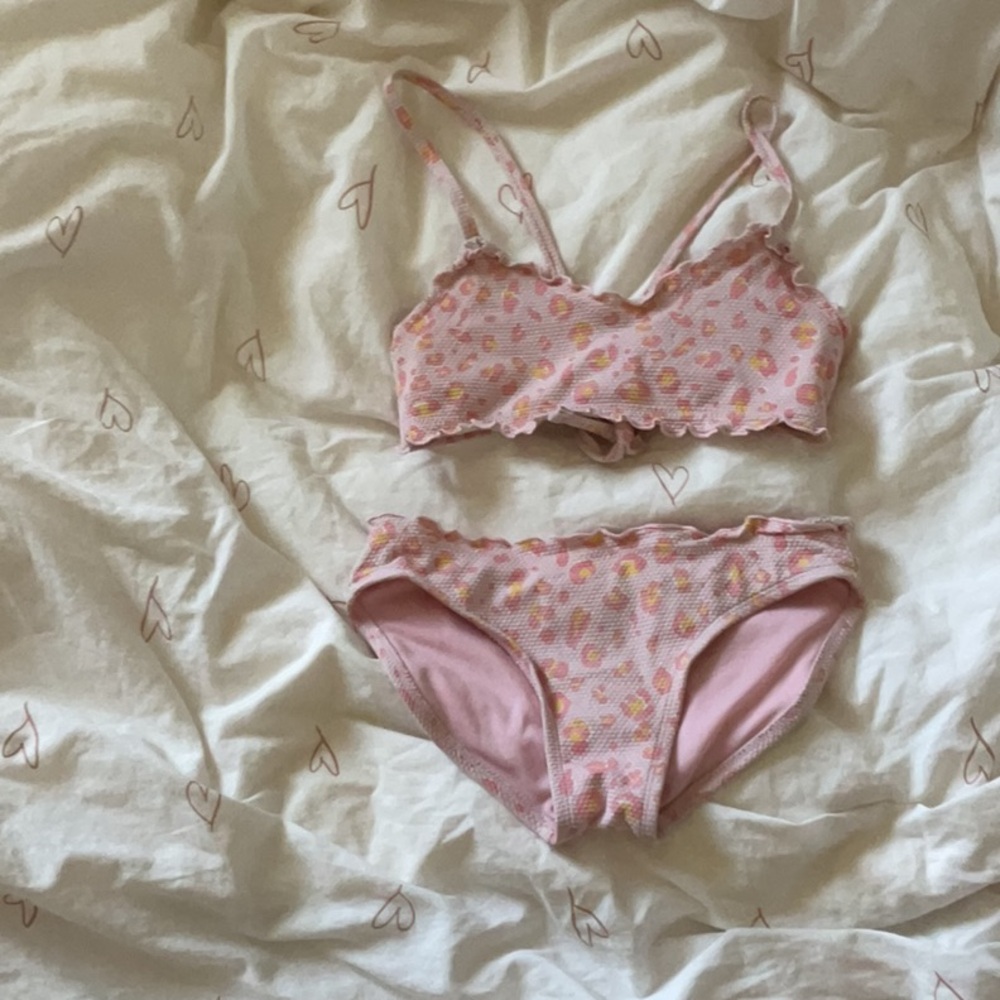 girls, pink cheetah print bikini
